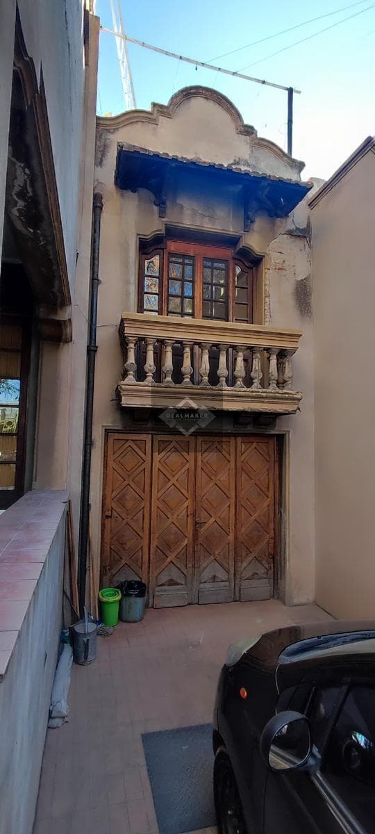 Old Villa in Mendoza City