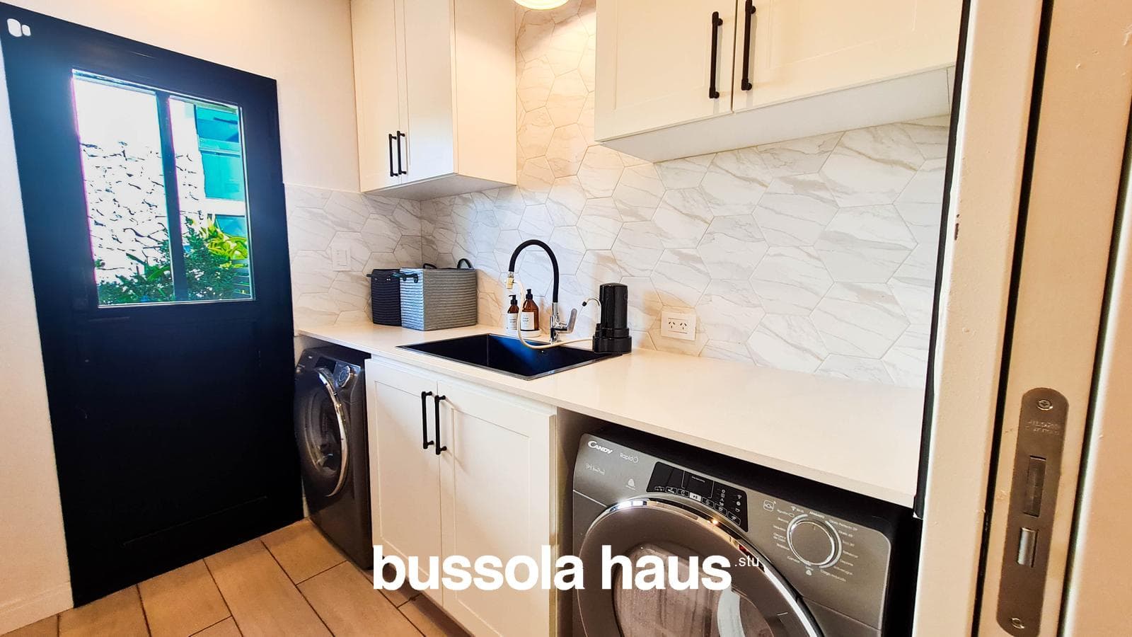 8-room house for sale with a pool in Ceibos Puertos Escobar