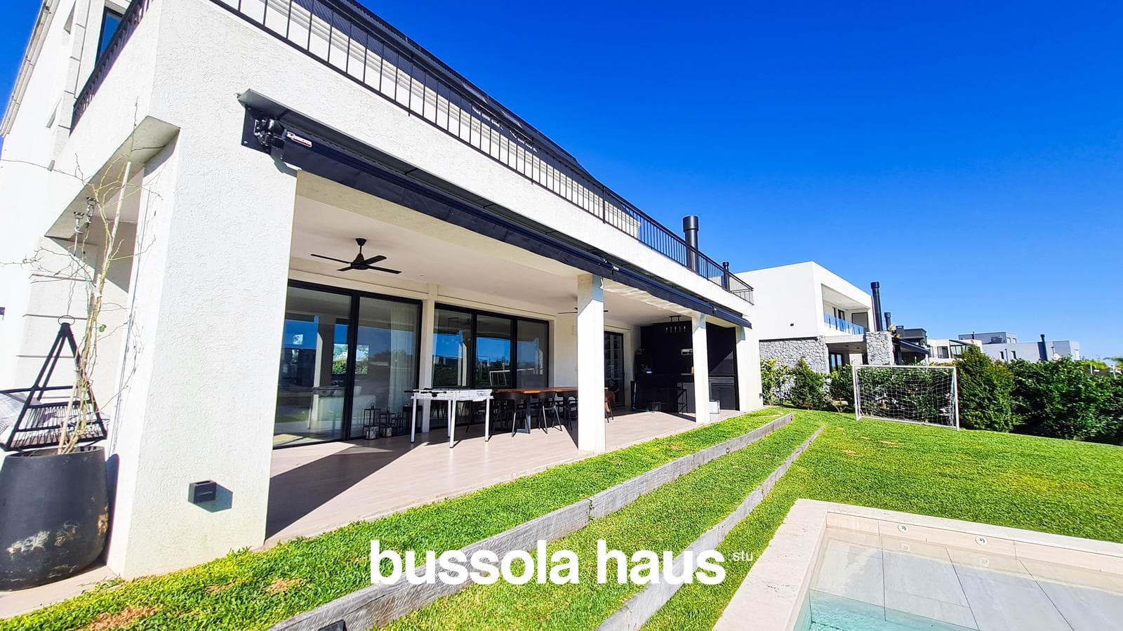 8-room house for sale with a pool in Ceibos Puertos Escobar