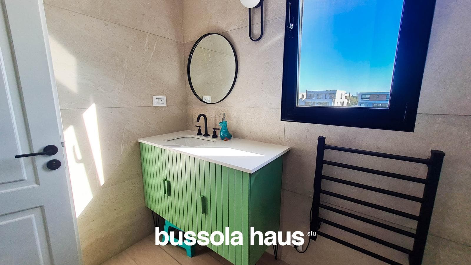 8-room house for sale with a pool in Ceibos Puertos Escobar