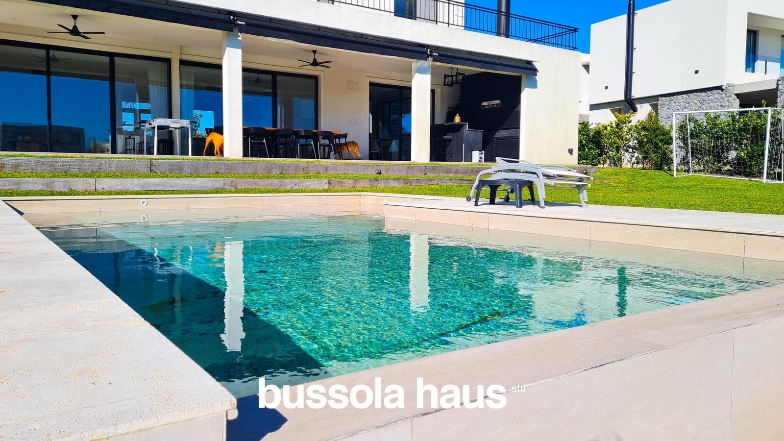 8-room house for sale with a pool in Ceibos Puertos Escobar