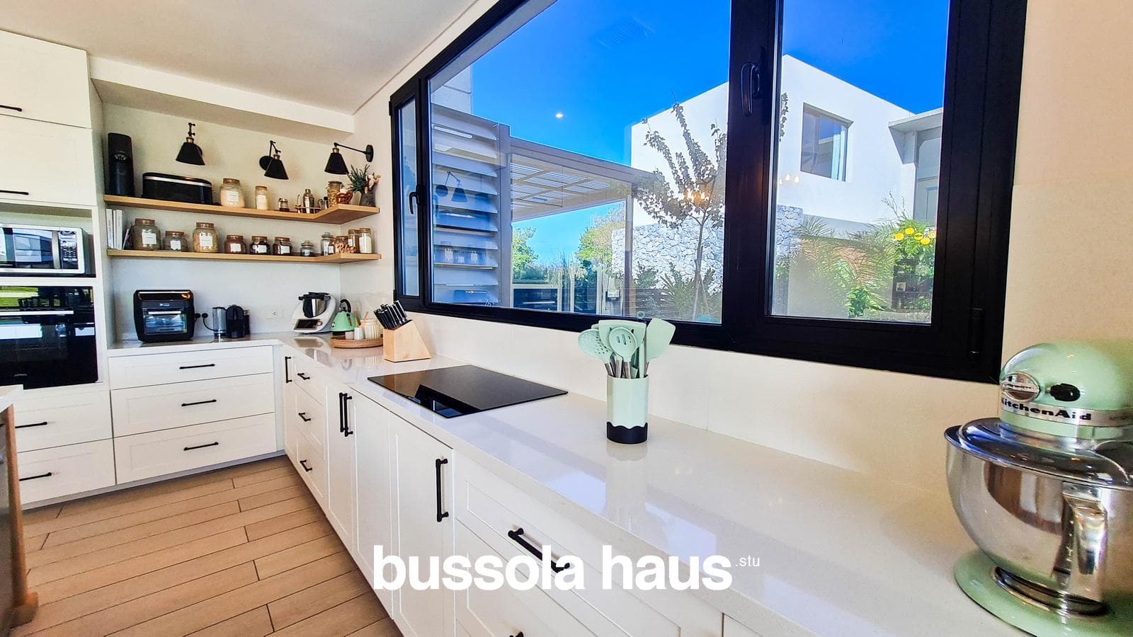 8-room house for sale with a pool in Ceibos Puertos Escobar