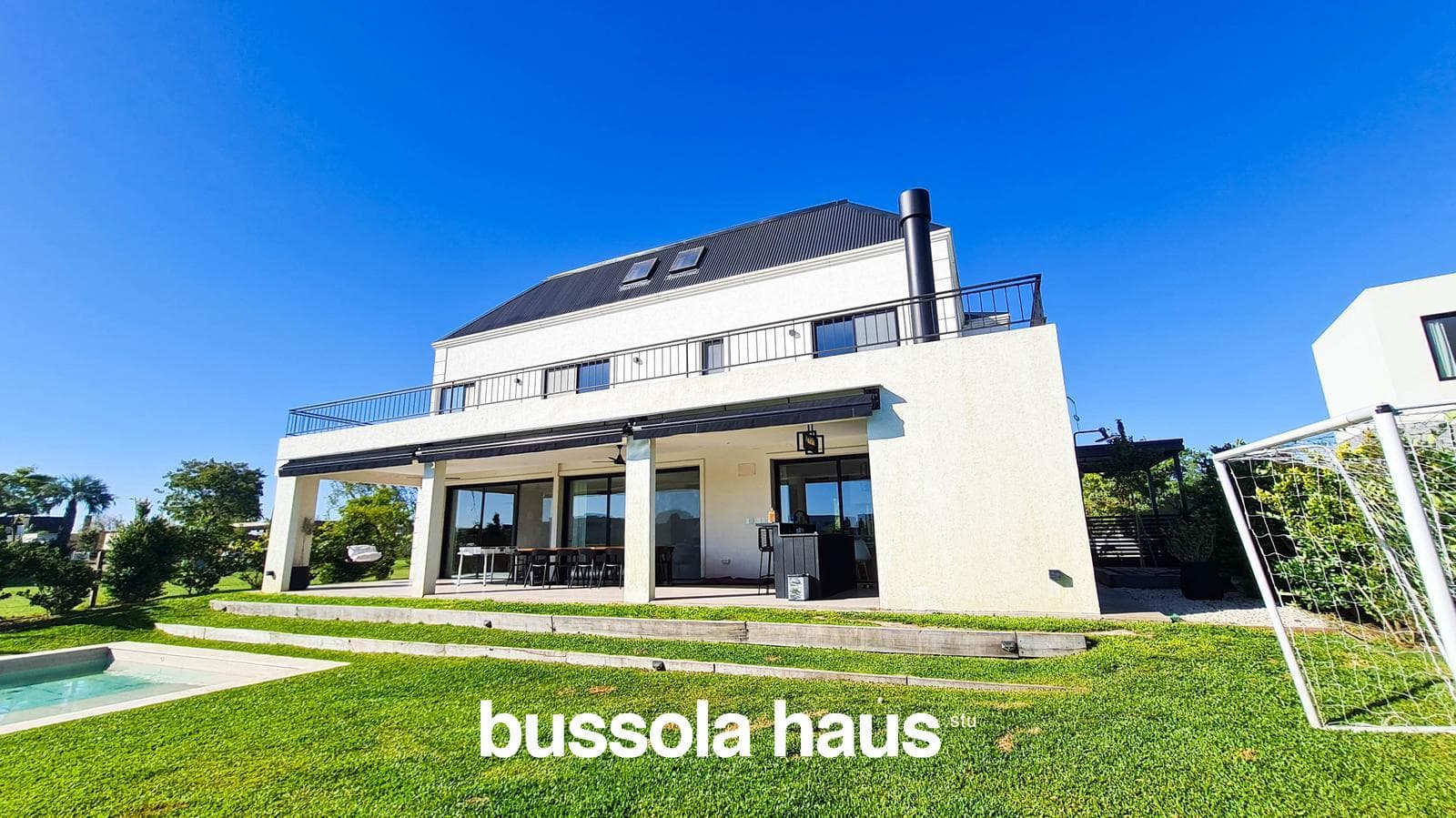 8-room house for sale with a pool in Ceibos Puertos Escobar
