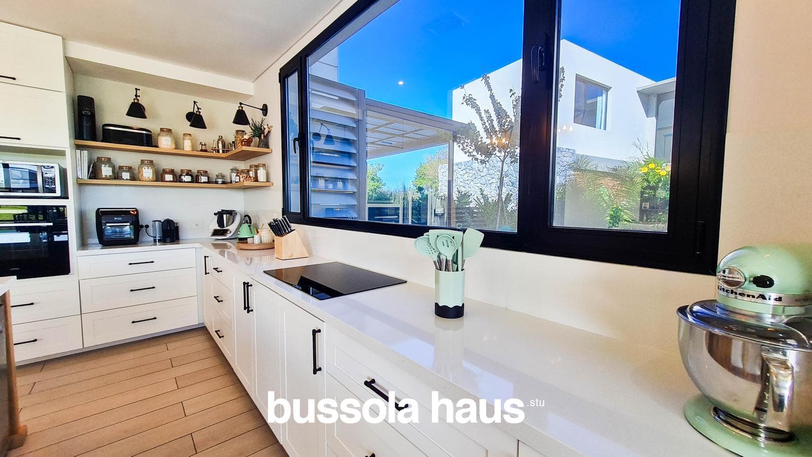 8-room house for sale with a pool in Ceibos Puertos Escobar