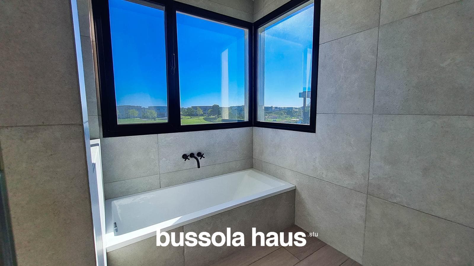 8-room house for sale with a pool in Ceibos Puertos Escobar