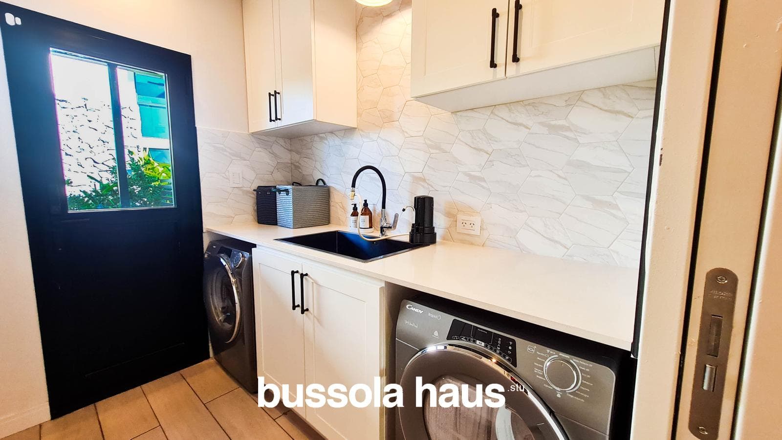 8-room house for sale with a pool in Ceibos Puertos Escobar