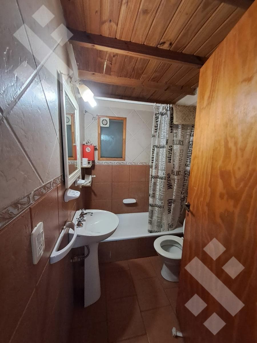 OPPORTUNITY: HOUSE AND APARTMENT in La Cascada