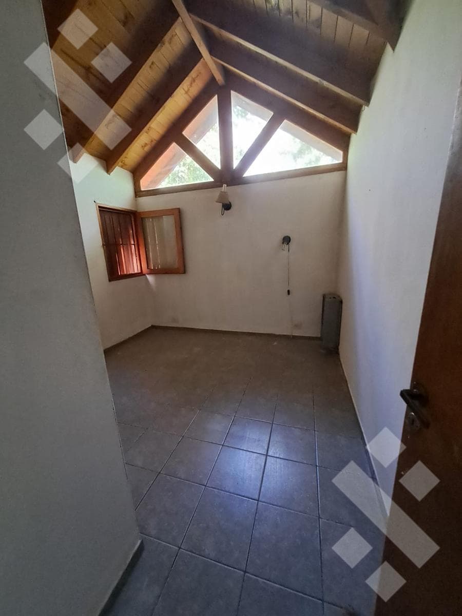 OPPORTUNITY: HOUSE AND APARTMENT in La Cascada