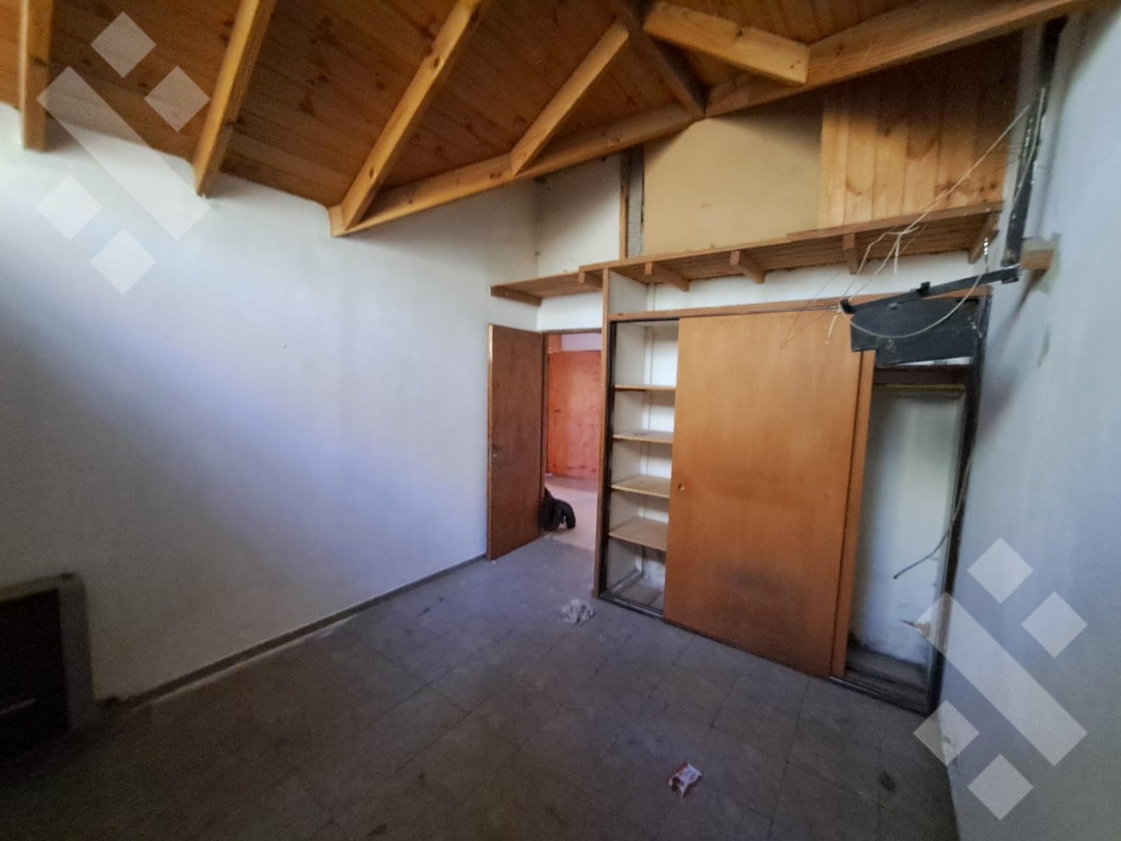 OPPORTUNITY: HOUSE AND APARTMENT in La Cascada