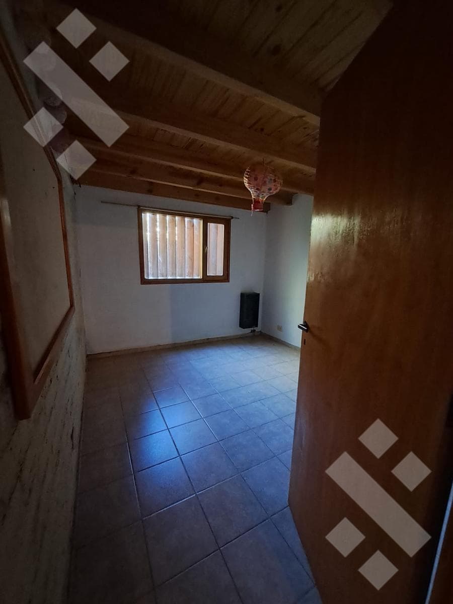 OPPORTUNITY: HOUSE AND APARTMENT in La Cascada