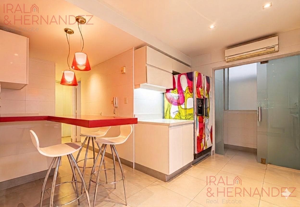 4-Room Apartment for Sale with Parking Space in Rosedal - Palermo