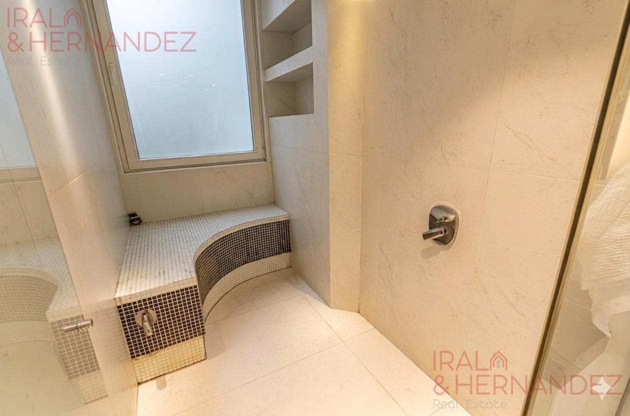 4-Room Apartment for Sale with Parking Space in Rosedal - Palermo