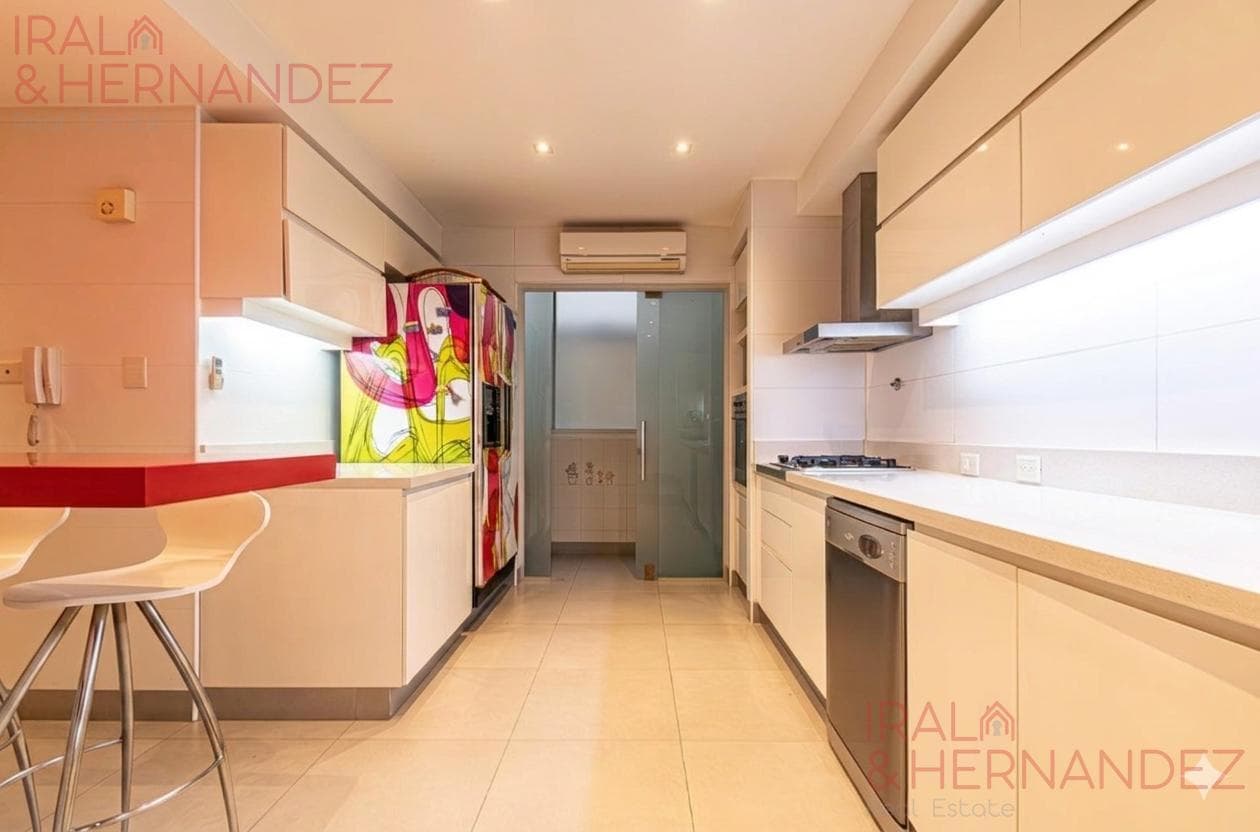 4-Room Apartment for Sale with Parking Space in Rosedal - Palermo