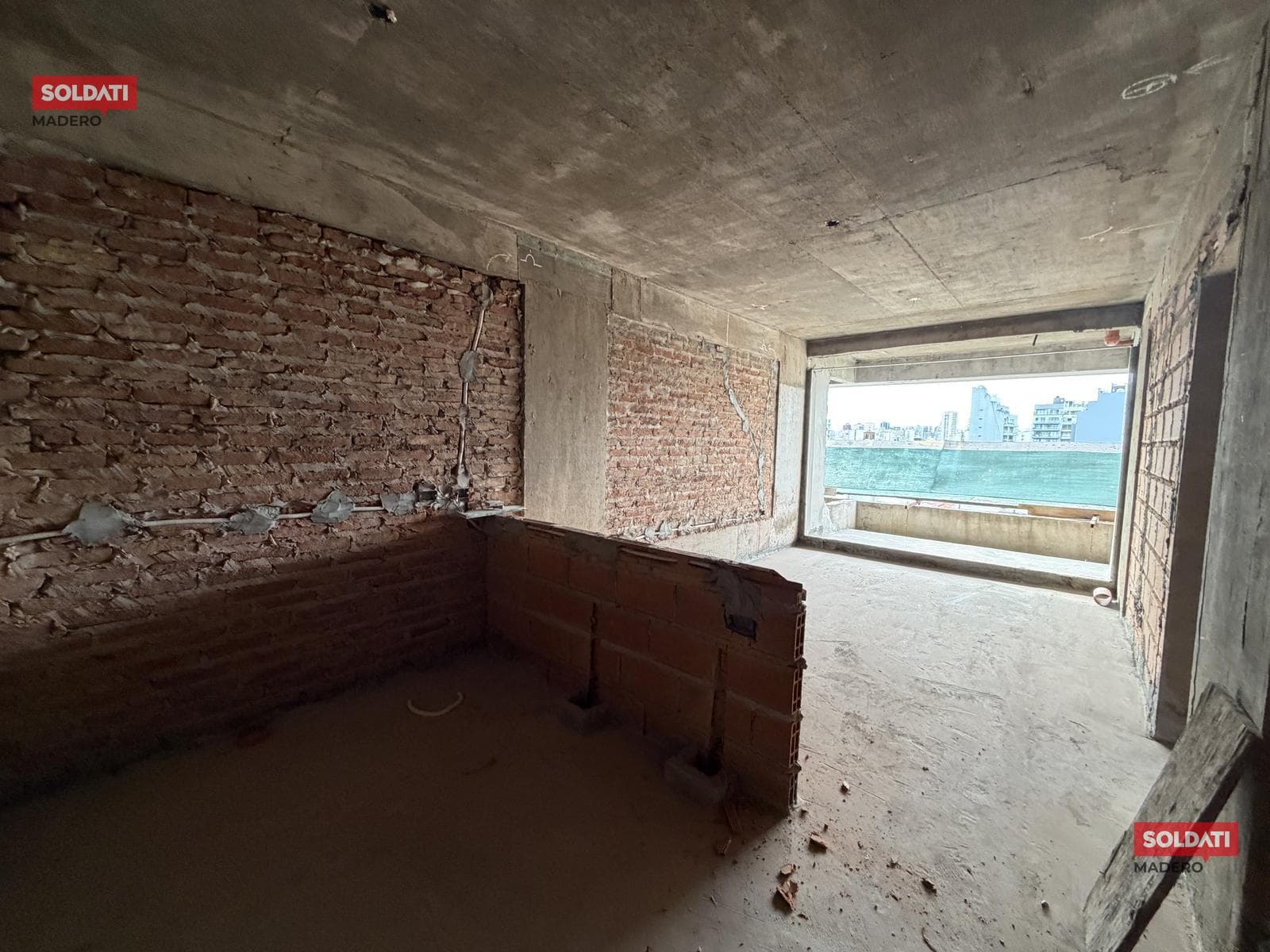2-Room Apartment for Sale with Balcony - Chacarita