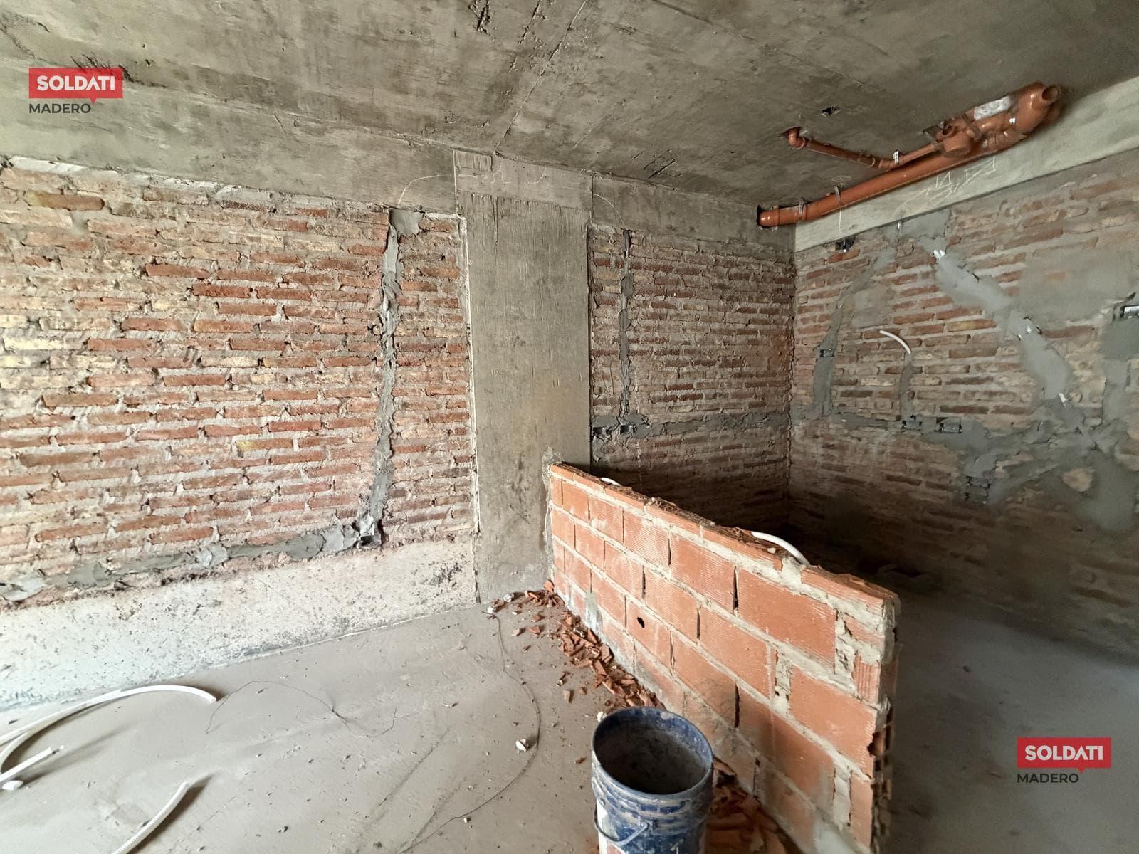 2-Room Apartment for Sale with Balcony - Chacarita