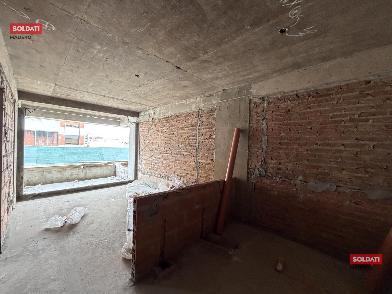 2-Room Apartment for Sale with Balcony - Chacarita