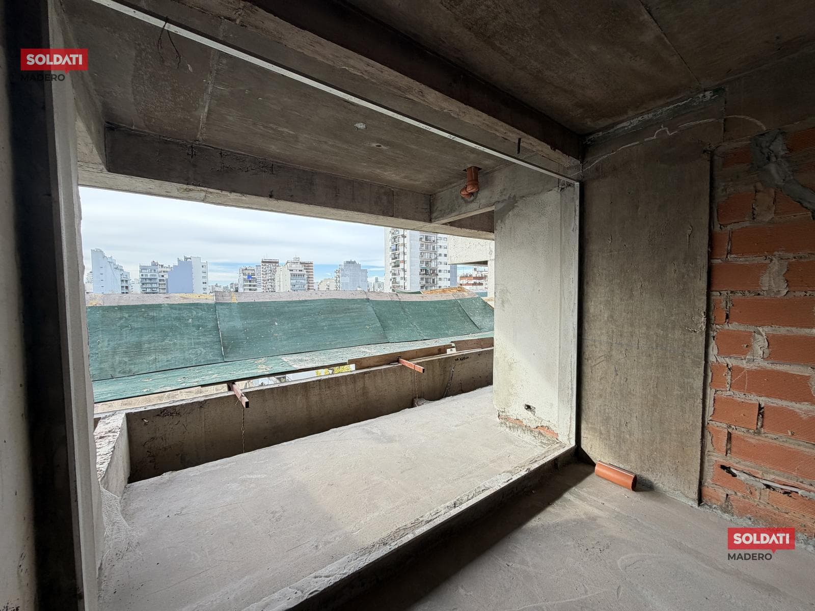 2-Room Apartment for Sale with Balcony - Chacarita