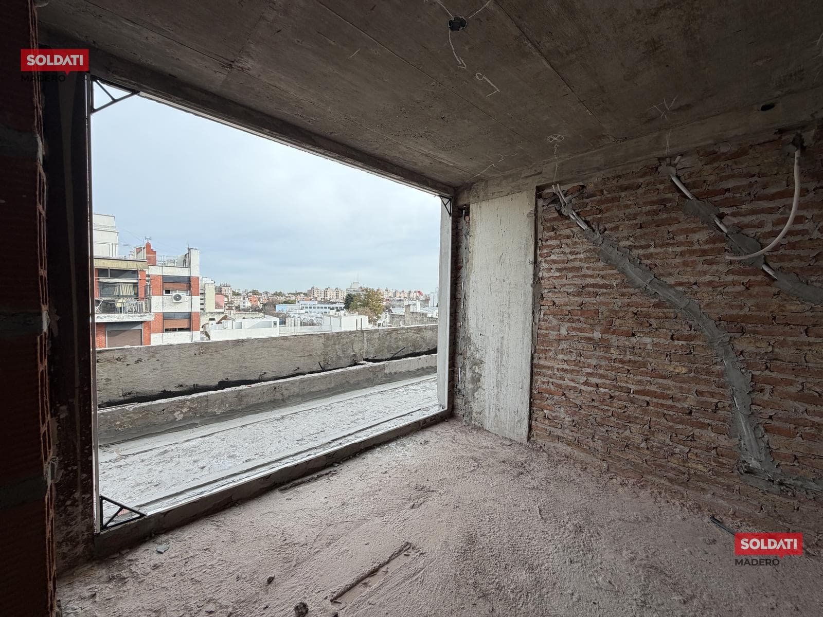 2-Room Apartment for Sale with Balcony - Chacarita