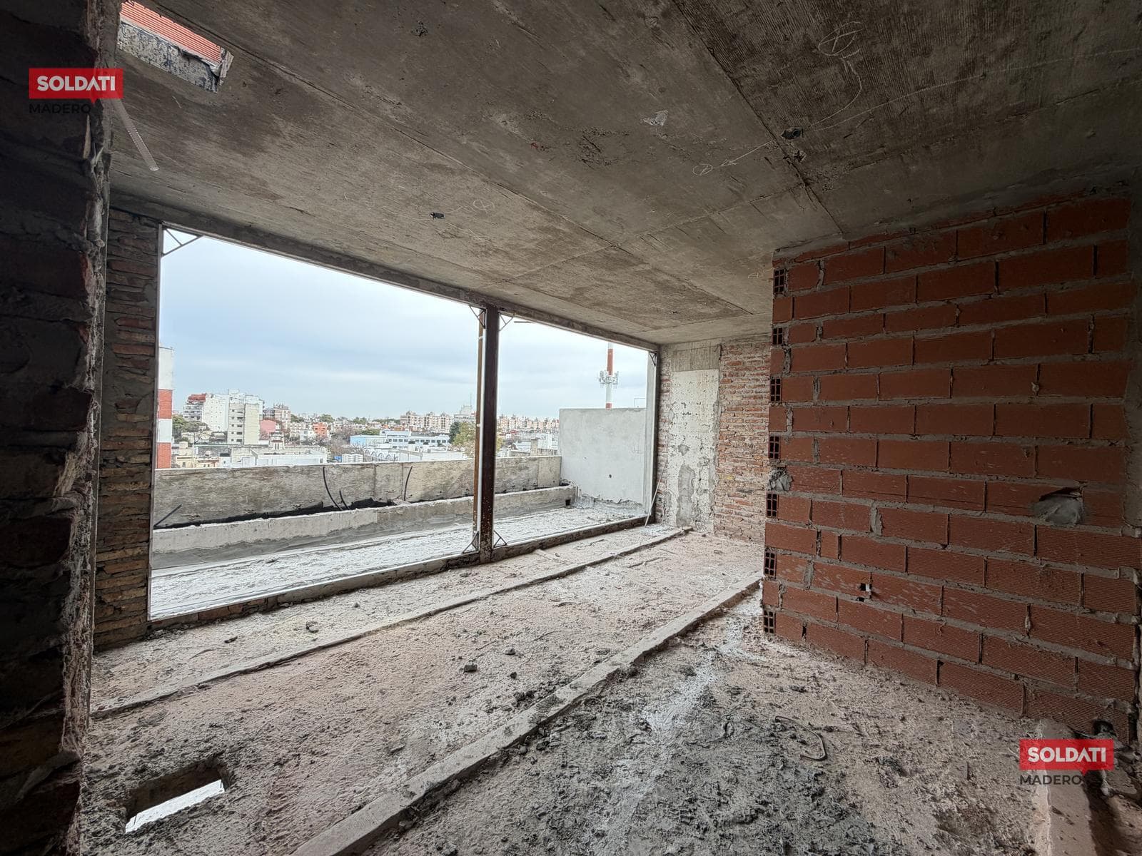 2-Room Apartment for Sale with Balcony - Chacarita