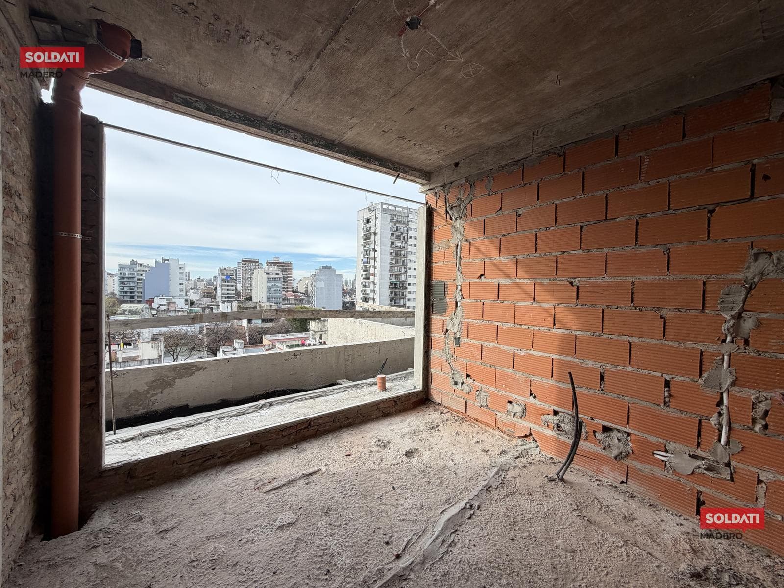 2-Room Apartment for Sale with Balcony - Chacarita