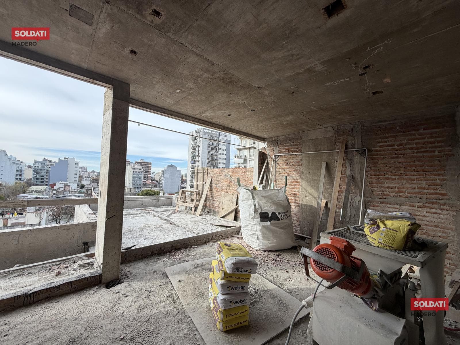 2-Room Apartment for Sale with Balcony - Chacarita