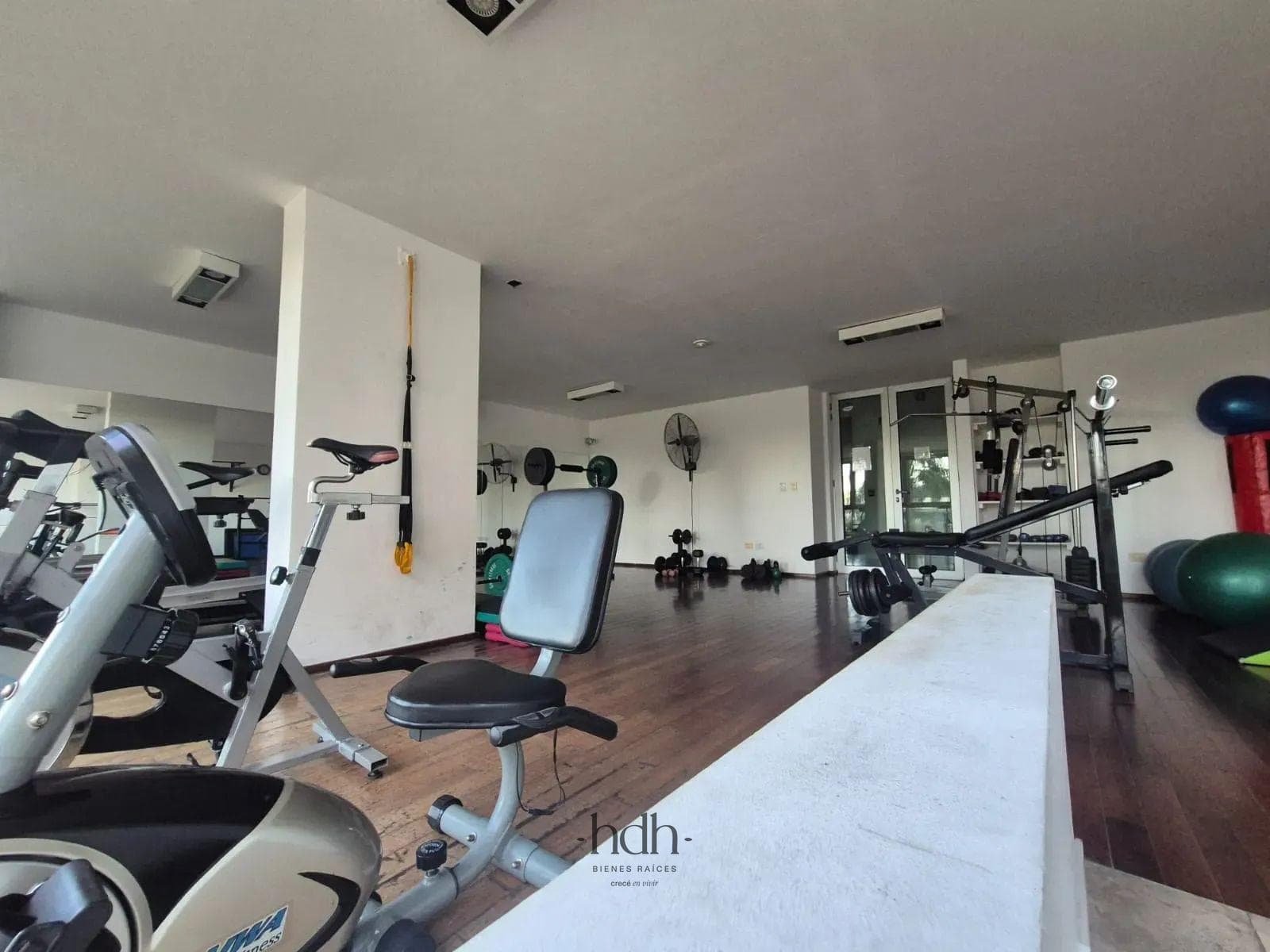 Mai TeI Apartment for Sale: 2 bedrooms, 1 bathroom, with garage; eligible for financing