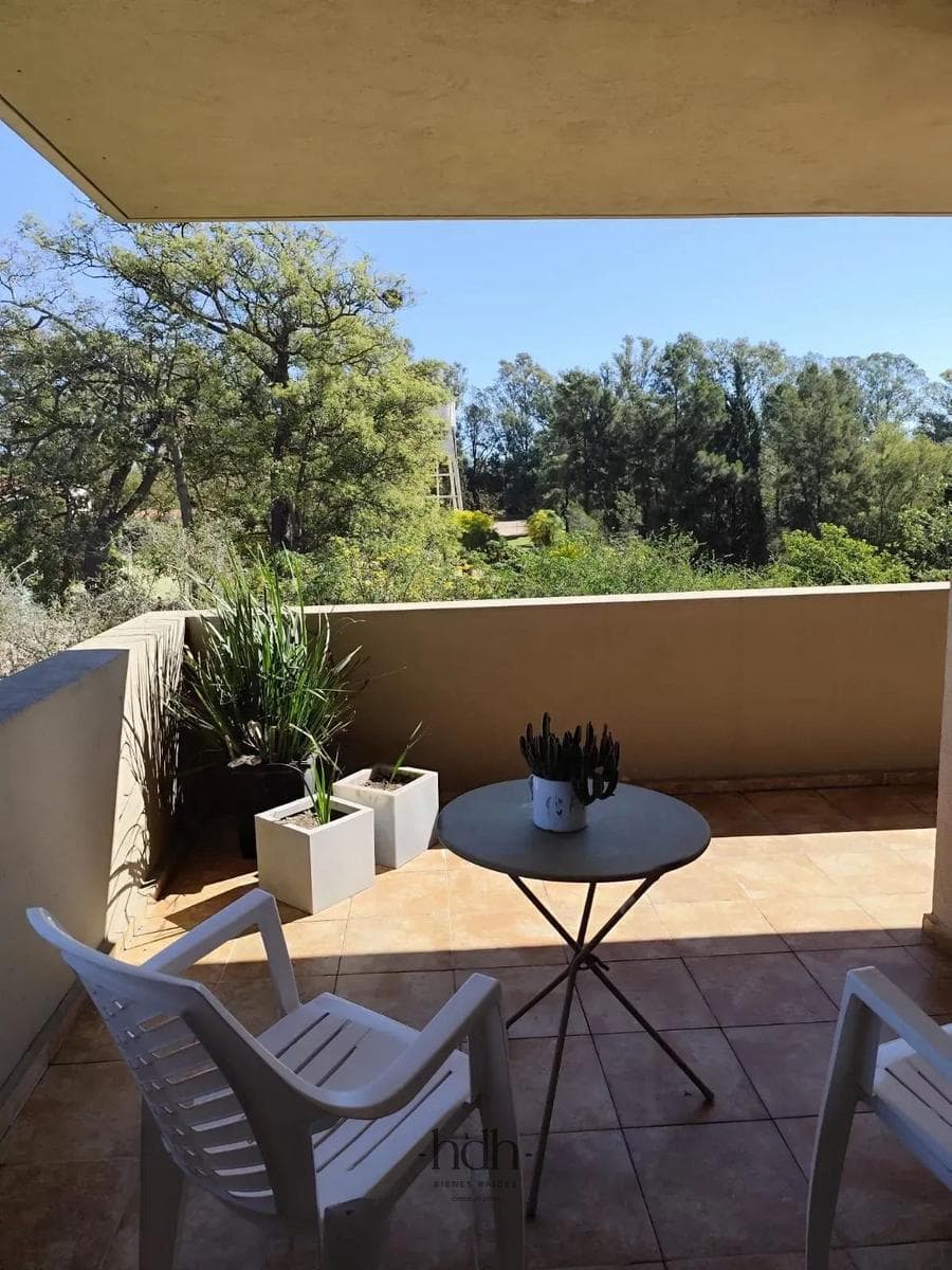 Mai TeI Apartment for Sale: 2 bedrooms, 1 bathroom, with garage; eligible for financing