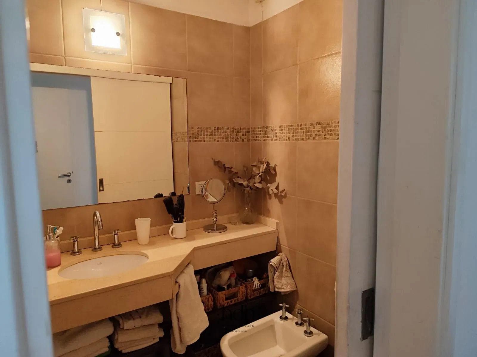 Mai TeI Apartment for Sale: 2 bedrooms, 1 bathroom, with garage; eligible for financing