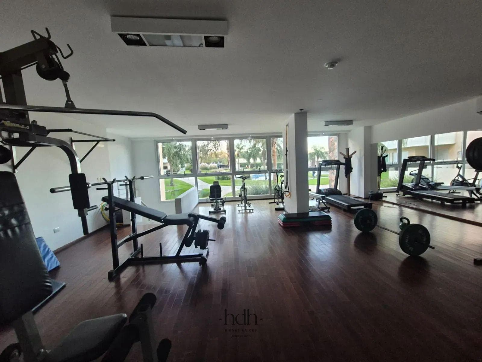 Mai TeI Apartment for Sale: 2 bedrooms, 1 bathroom, with garage; eligible for financing