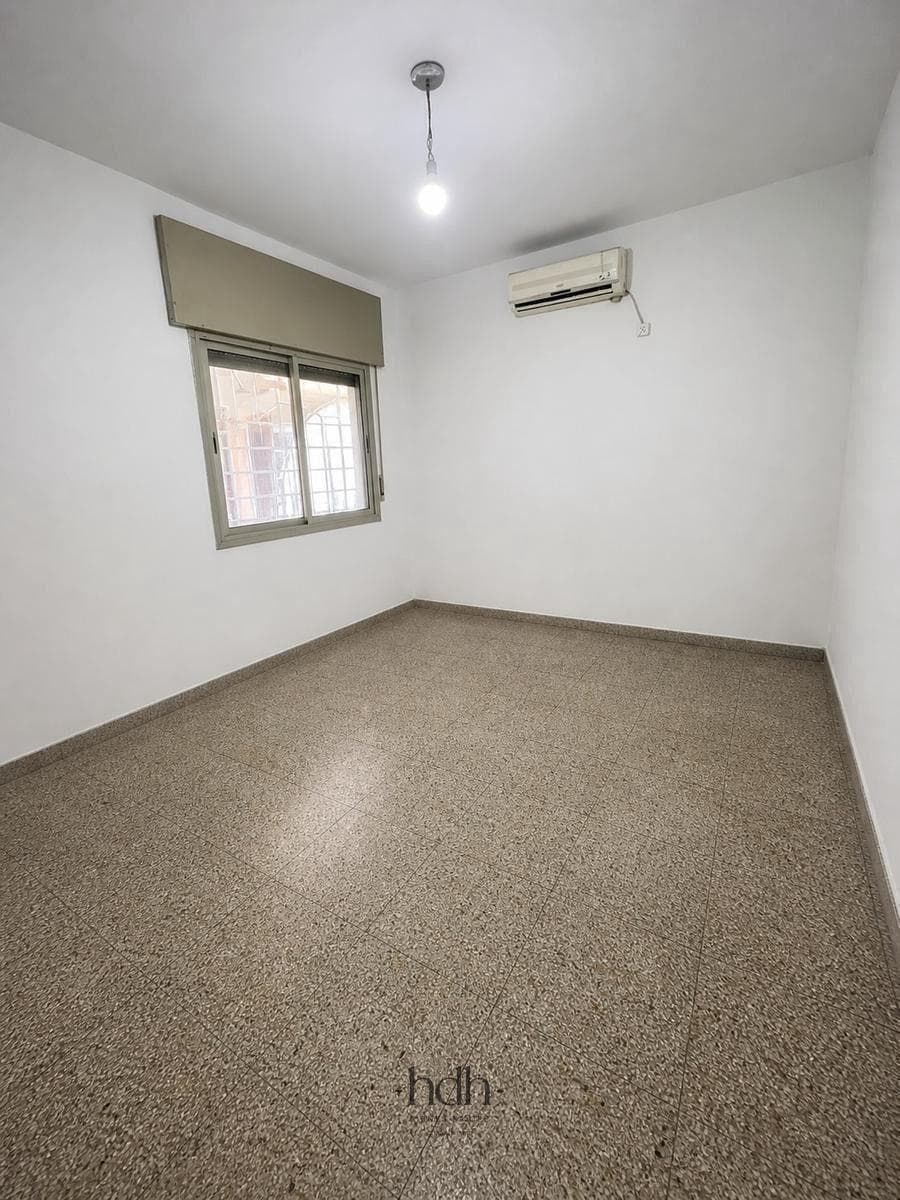 House for sale: 2 bedrooms, 1 bathroom, patio, plus an apartment