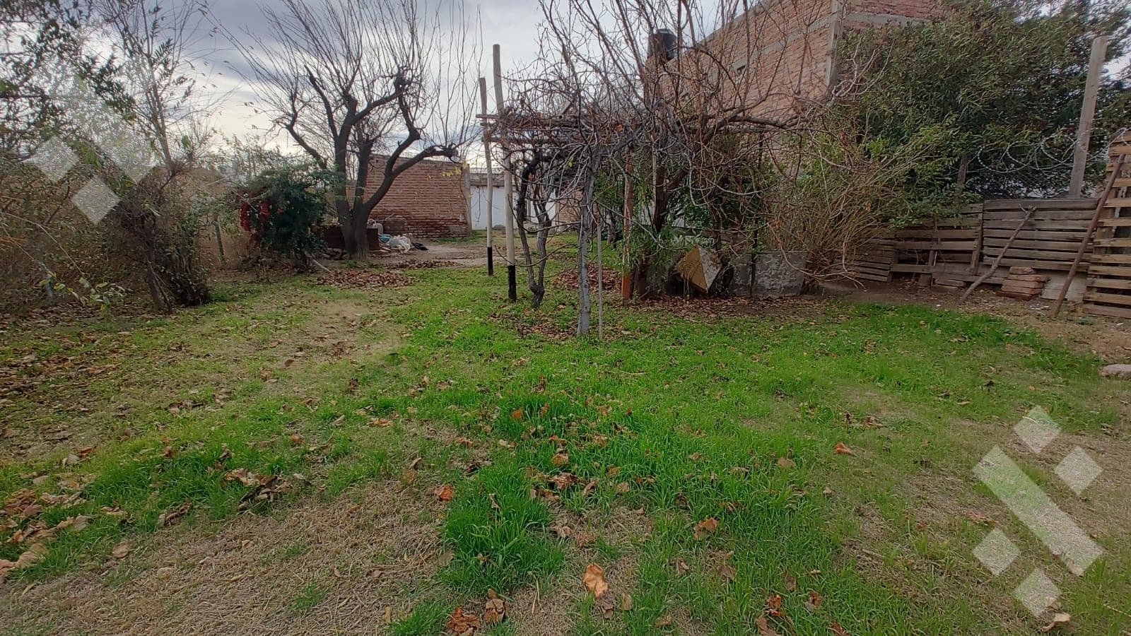 Land for Sale, with a property to be restored or demolished, Itte, Carro 1600, Neuquén Capital