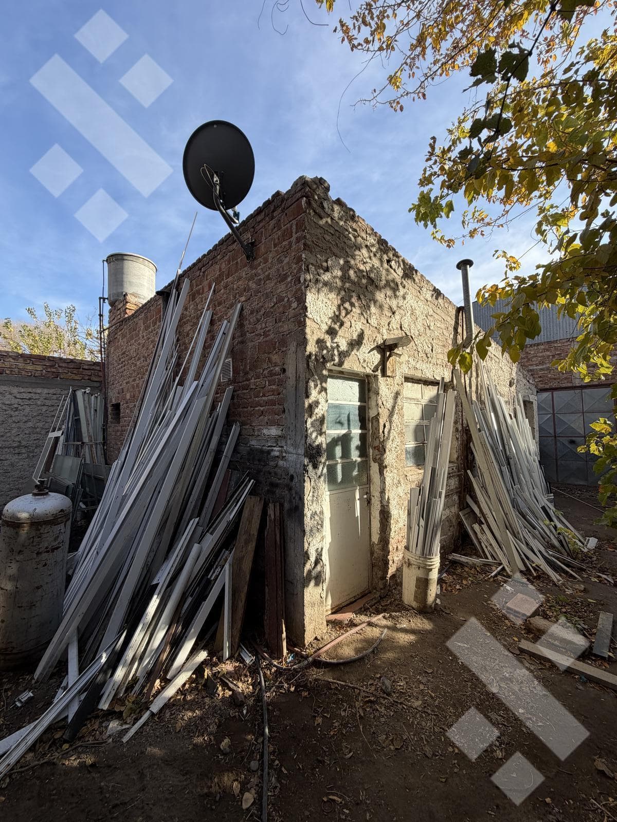WAREHOUSE FOR SALE - RICCHIERI 300, NEUQUÉN
