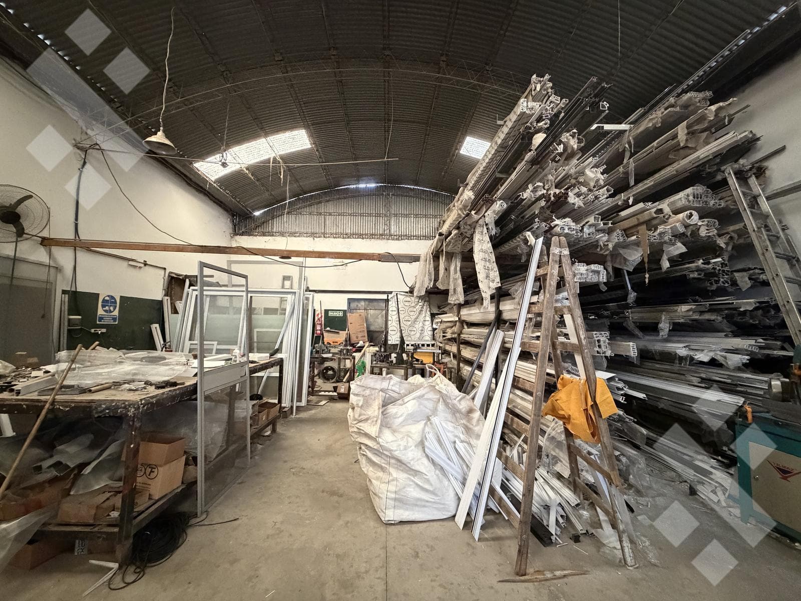 WAREHOUSE FOR SALE - RICCHIERI 300, NEUQUÉN