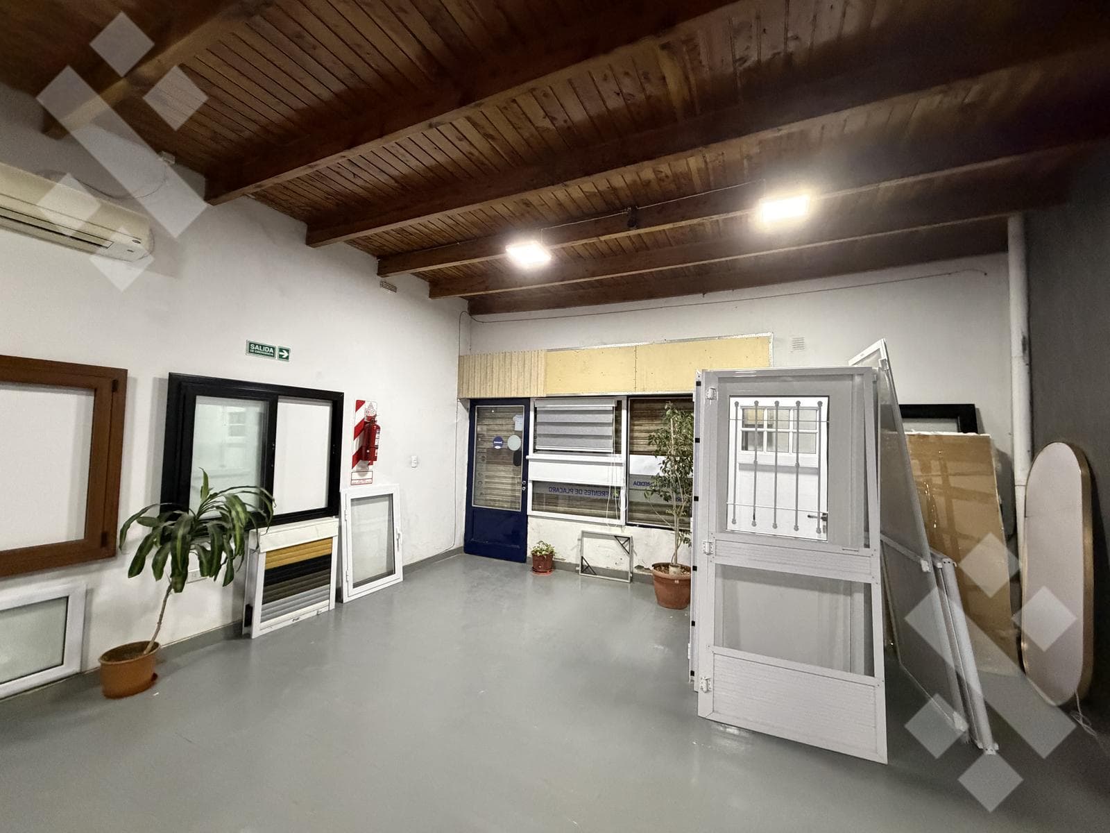 WAREHOUSE FOR SALE - RICCHIERI 300, NEUQUÉN
