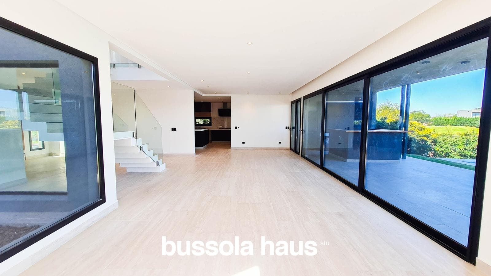5-room house for sale with a large pond in Vistas Puertos Escobar