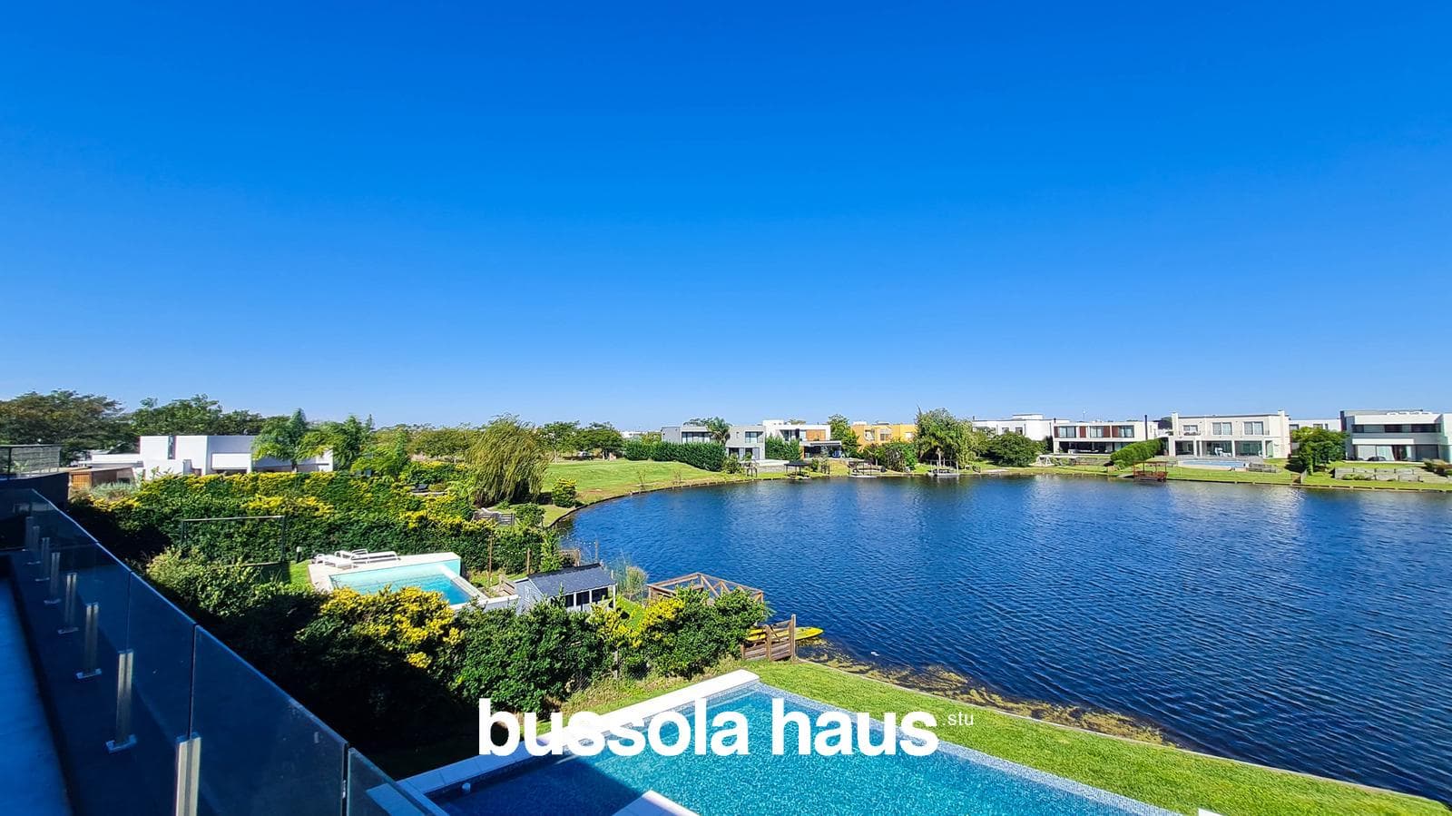 5-room house for sale with a large pond in Vistas Puertos Escobar