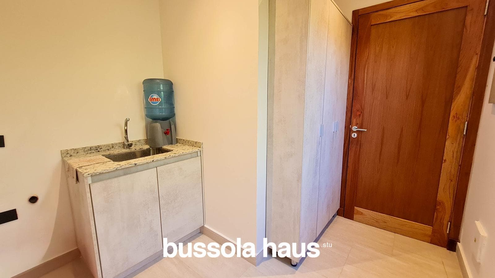 5-room house for sale with a large pond in Vistas Puertos Escobar