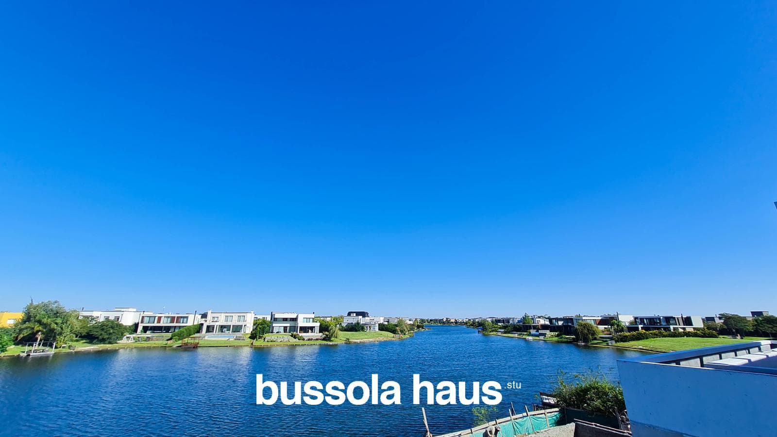 5-room house for sale with a large pond in Vistas Puertos Escobar