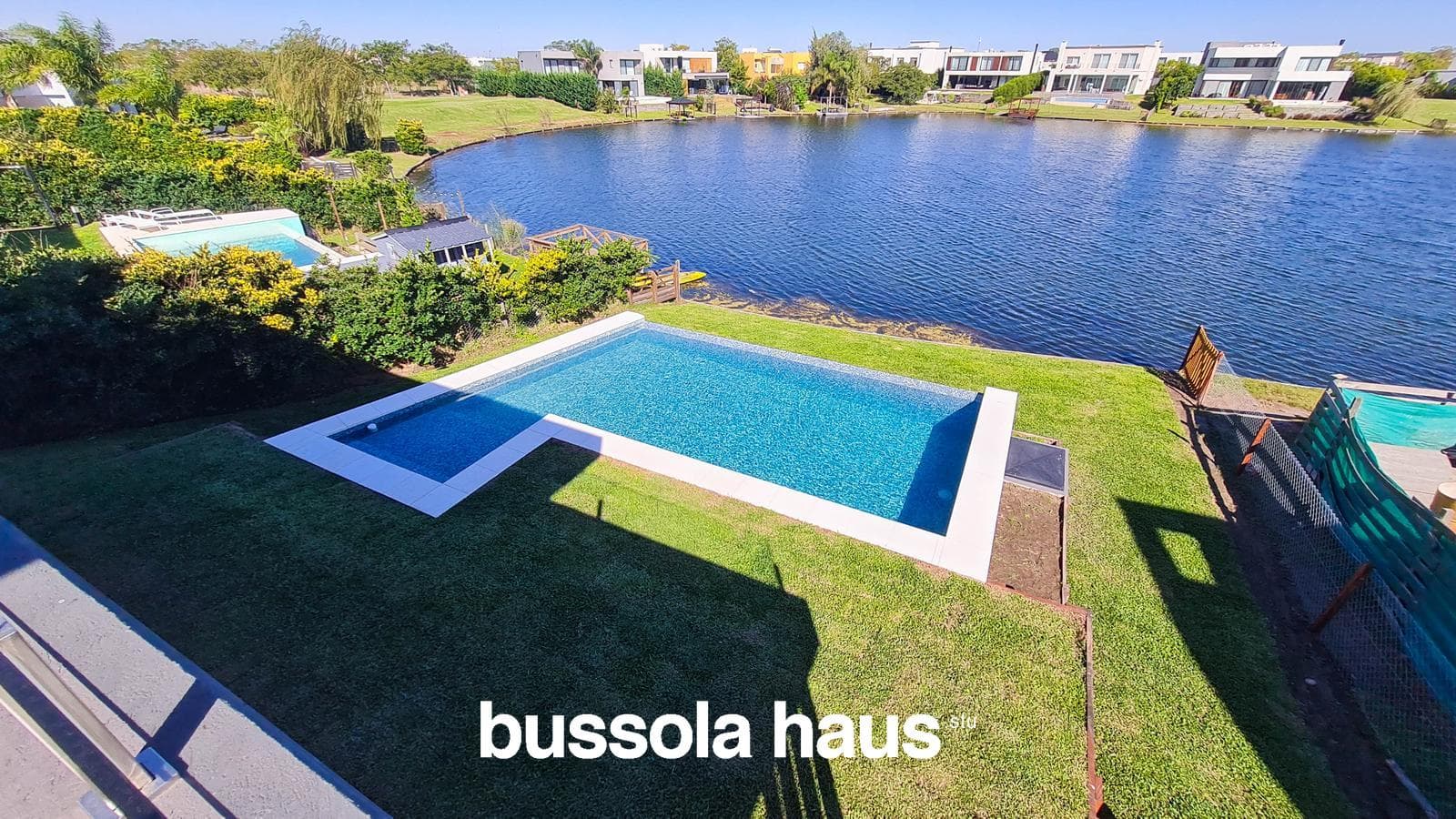 5-room house for sale with a large pond in Vistas Puertos Escobar