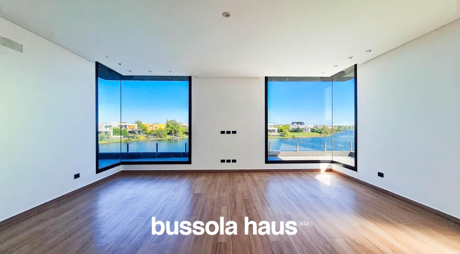 5-room house for sale with a large pond in Vistas Puertos Escobar