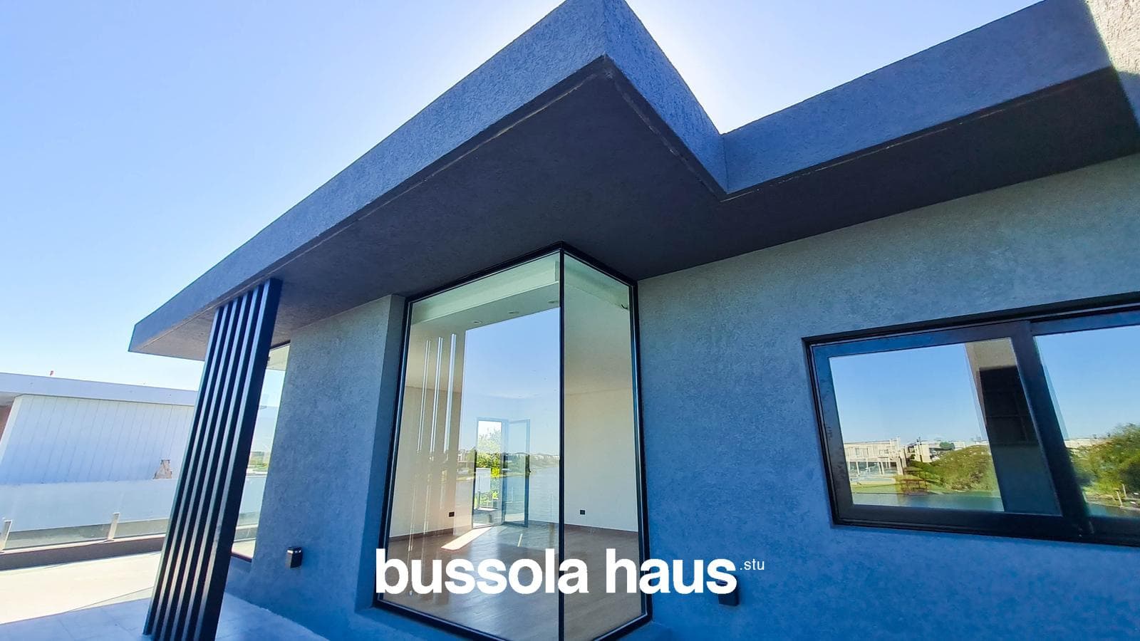 5-room house for sale with a large pond in Vistas Puertos Escobar