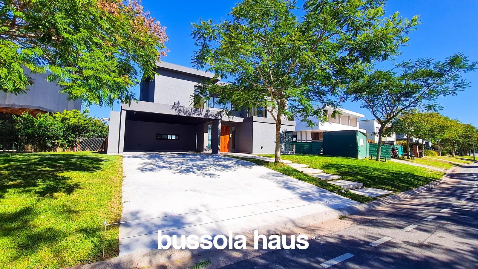 5-room house for sale with a large pond in Vistas Puertos Escobar
