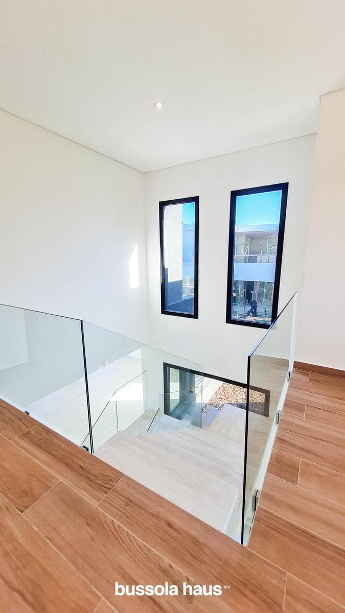 5-room house for sale with a large pond in Vistas Puertos Escobar