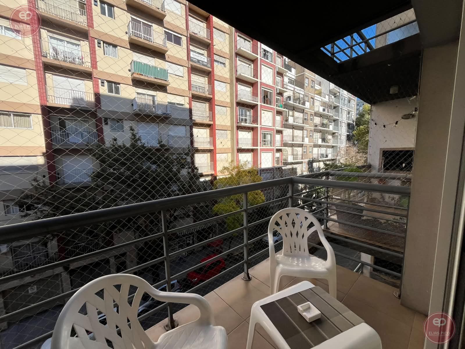 Studio apartment in Plaza Colón