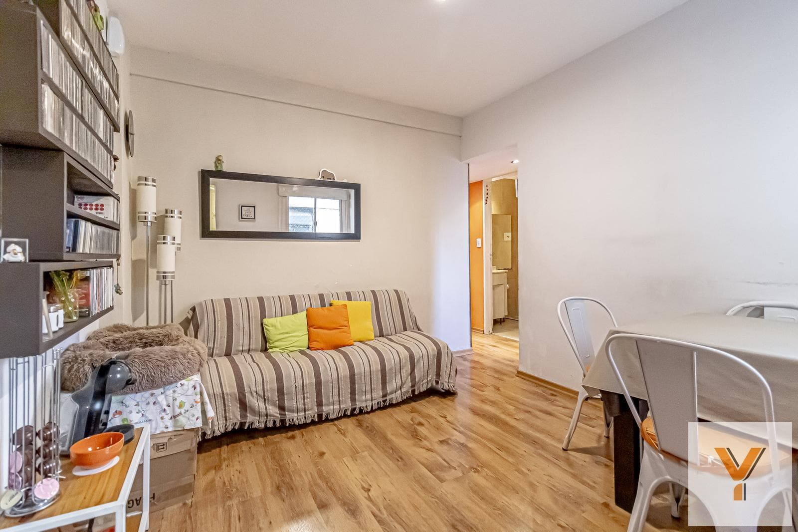 Apartment for Sale - 2 Bedrooms, 1 Bathroom - 50m - Almagro
