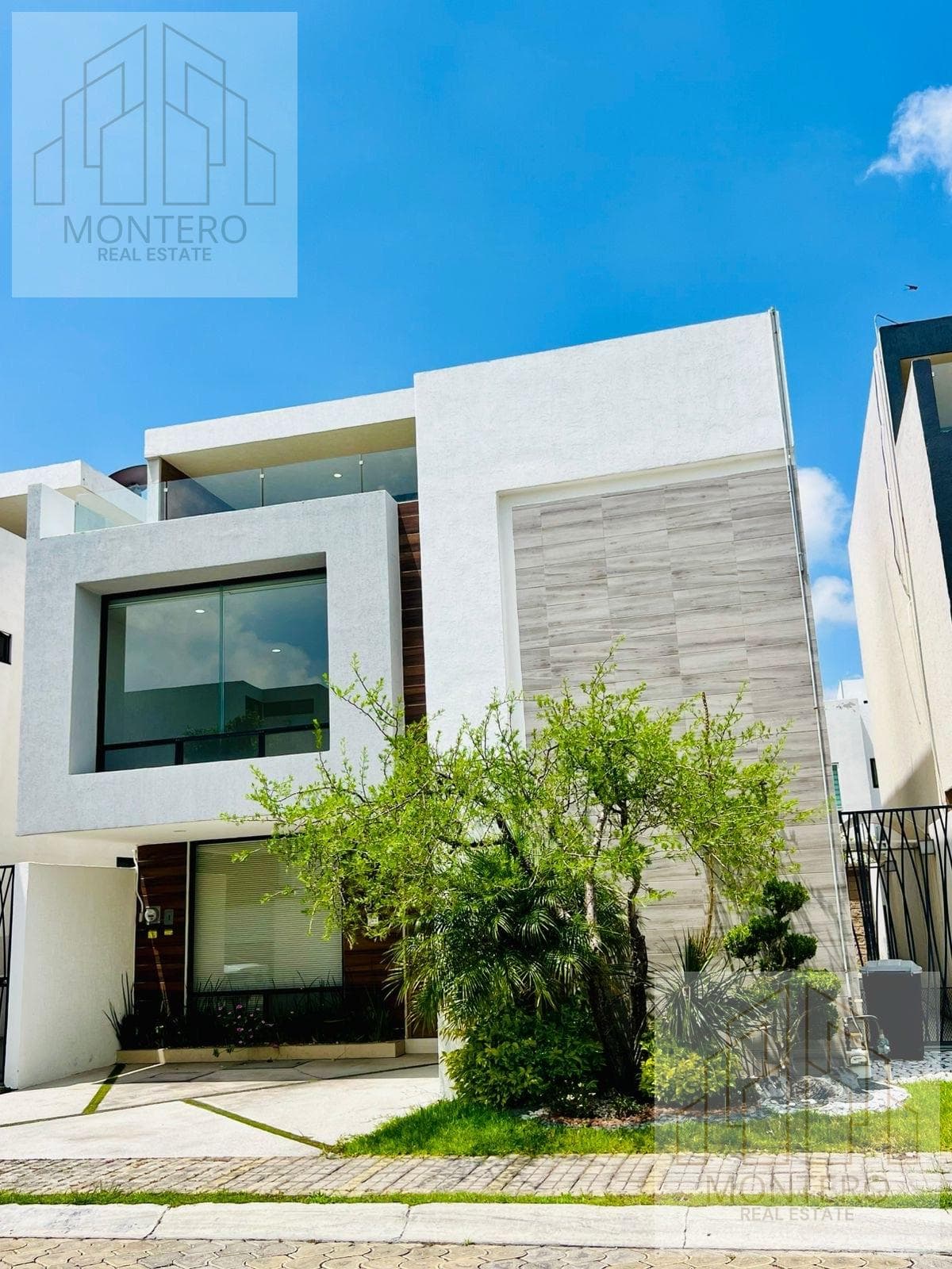 House - Lomas de Angelópolis Subdivision