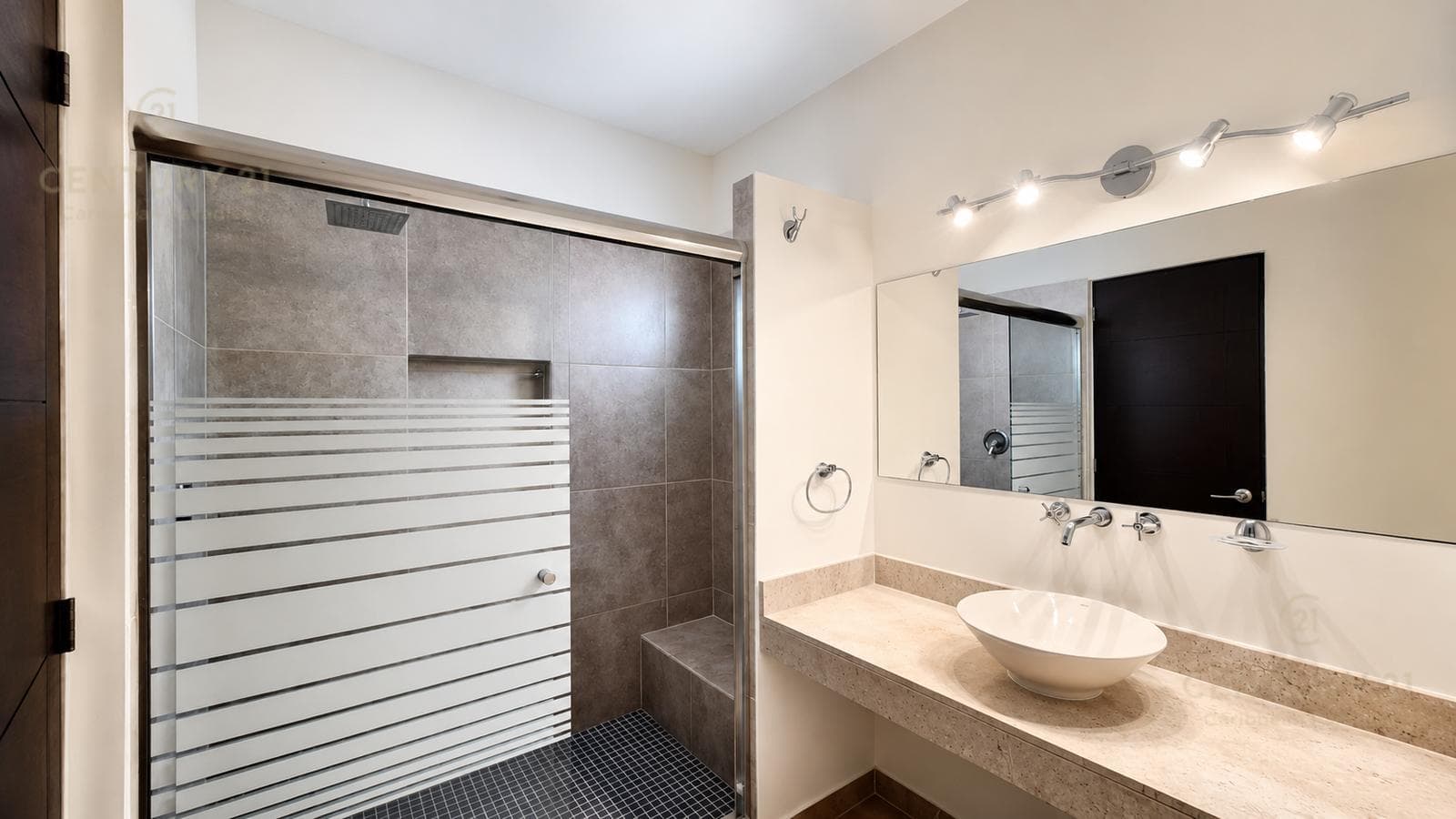 3-Bedroom Furnished House for Rent in Residencial La Joya Esmeralda, Playa del Carmen P4608