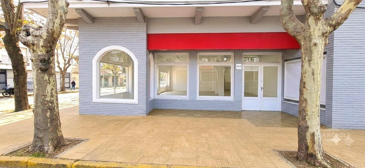 Commercial Space for Rent on the Avenue