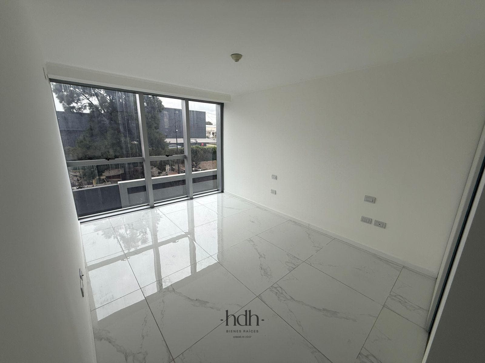2-Bedroom, 2-Bathroom Apartment for Sale with High-End Amenities in Alto Alberdi