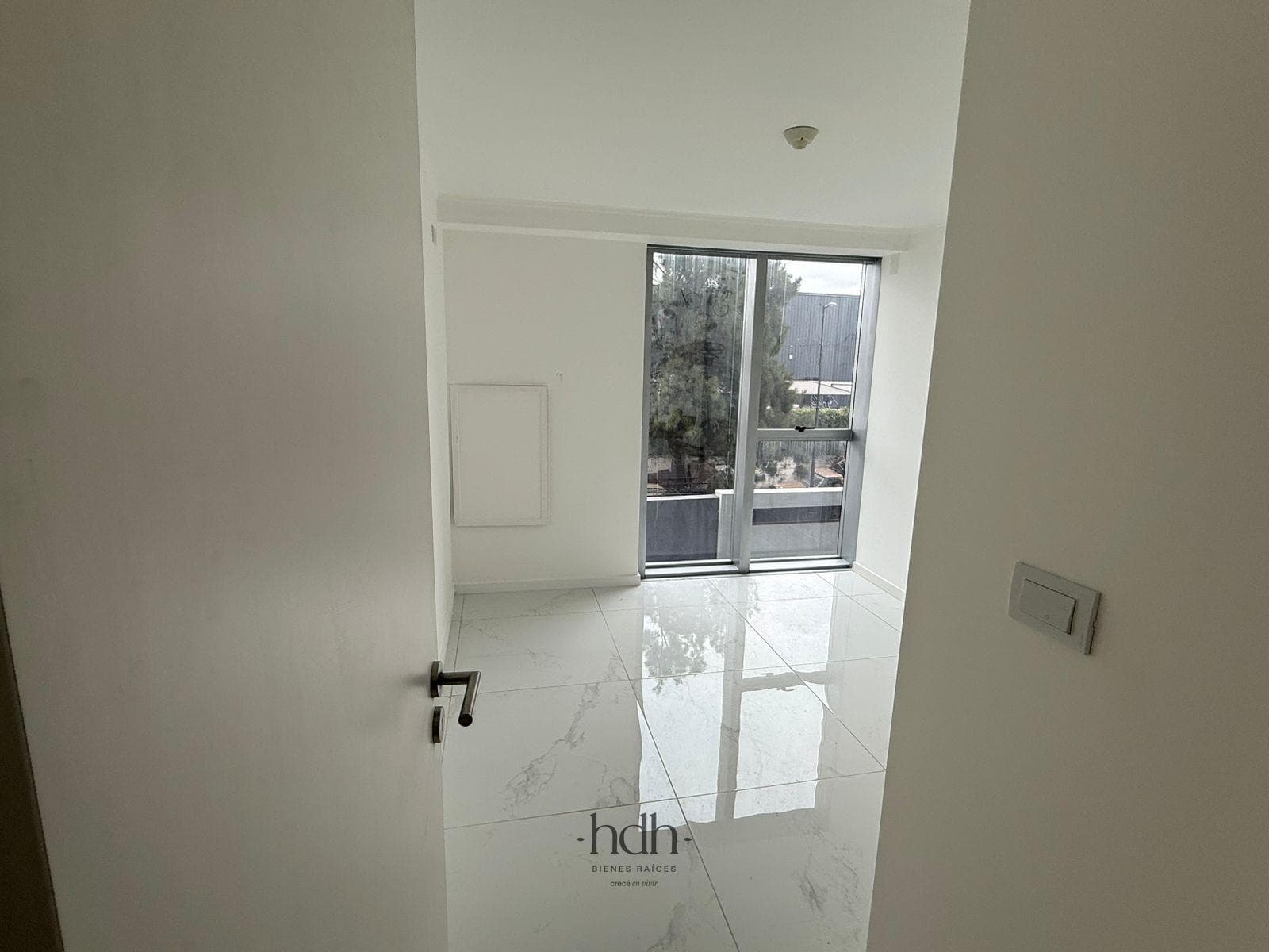 2-Bedroom, 2-Bathroom Apartment for Sale with High-End Amenities in Alto Alberdi
